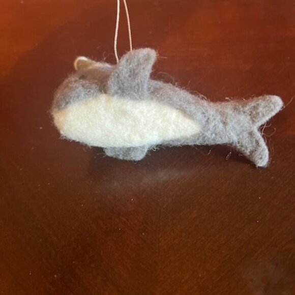 Whale Ornament With Green Hat  Wool Felt‎ Holiday Christmas ornament - Picture 3 of 6